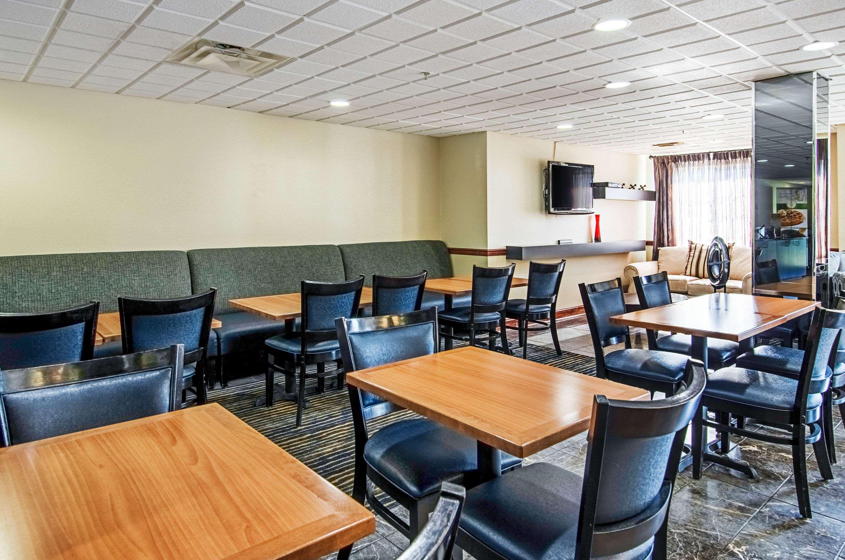 Quality Inn & Suites I-81 Exit 7 Бристоль Экстерьер фото