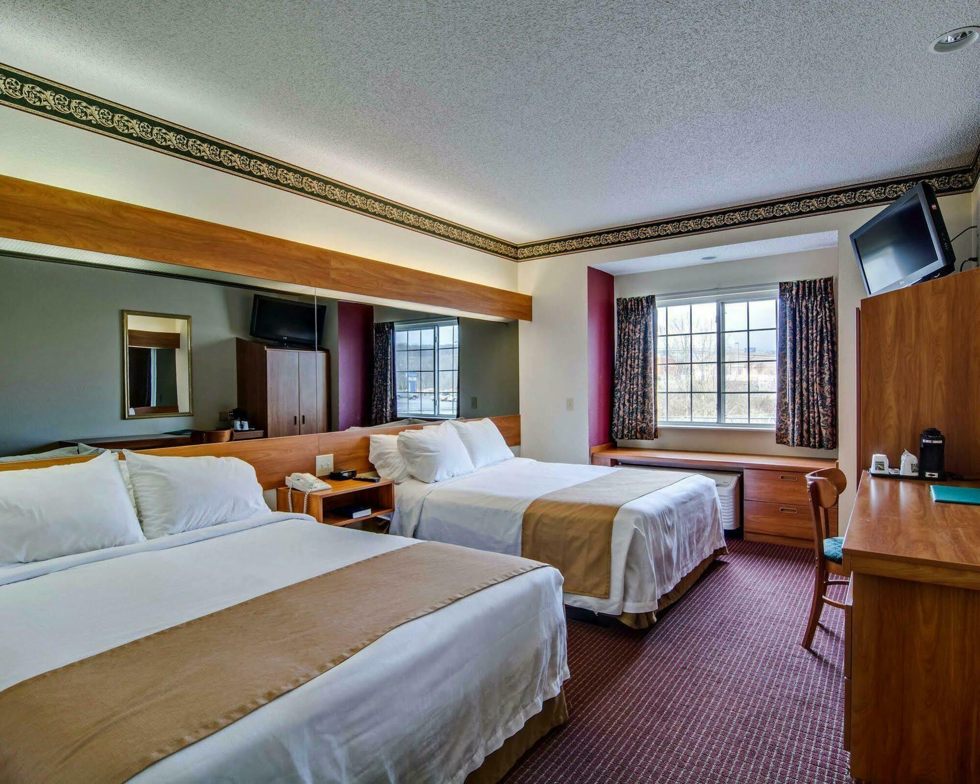 Quality Inn & Suites I-81 Exit 7 Бристоль Экстерьер фото